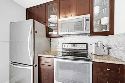 10501 W Broward Blvd #406, Plantation, FL 33324 - Photo 28