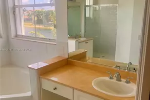 11336 NW 47th Ln, Doral, FL 33178 - Photo 18