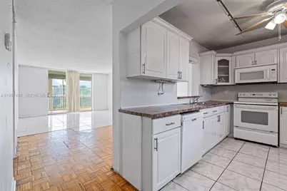 1024 SE 3rd Ave #301, Dania Beach, FL 33004 - Photo 6