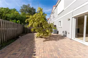 2270 SW 83rd Ave, Miramar, FL 33025 - Photo 14