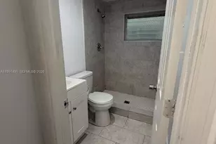 544 Michigan Ave, Miami Beach, FL 33139 - Photo 22