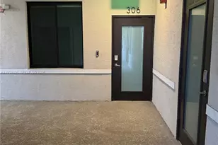 8363 NW 41st St, Doral, FL 33166 - Photo 4