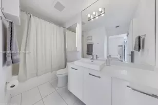 151 SE 1st St, Miami, FL 33131 - Photo 8