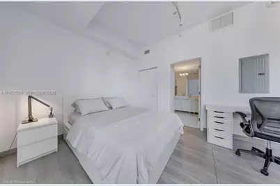 151 SE 1st St #1706, Miami, FL 33131 - Photo 6