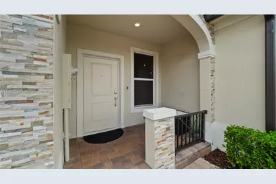 5544 NW 27th Pl, Lauderhill, FL 33313 - Photo 2