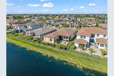 10530 S Lago Vista Cir, Parkland, FL 33076 - Photo 8