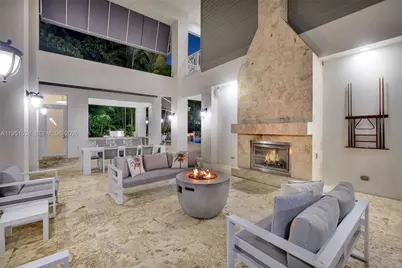 101 Holly Ln, Plantation, FL 33317 - Photo 8