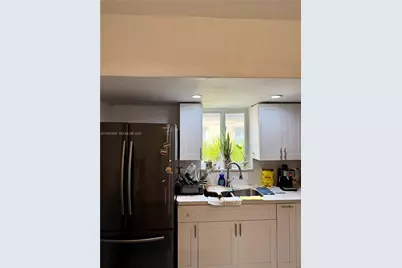 1085 NW 48th St, Miami, FL 33127 - Photo 6