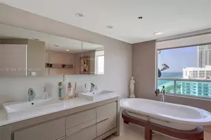 5025 Collins Ave, Miami Beach, FL 33140 - Photo 12