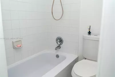 854 NW 87th Ave #405, Miami, FL 33172 - Photo 16