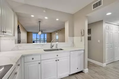 7763 Southampton Ter #403, Tamarac, FL 33321 - Photo 10