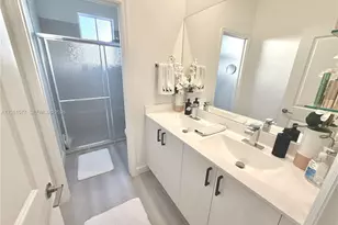 2661 SE 24th Ct, Homestead, FL 33035 - Photo 24