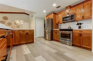 1130 NW 78th Terrace, Plantation, FL 33322 - Photo 4