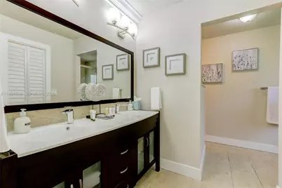 1130 NW 78th Ter, Plantation, FL 33322 - Photo 18