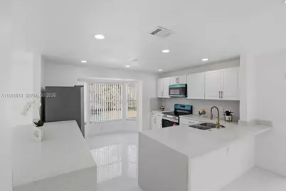 13209 NW 12th Ct, Sunrise, FL 33323 - Photo 12