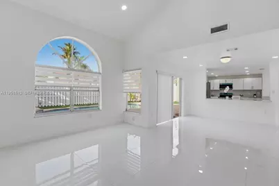 13209 NW 12th Ct, Sunrise, FL 33323 - Photo 8