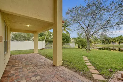 751 SW 191st Ave, Pembroke Pines, FL 33029 - Photo 32