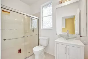 751 SW 191st Ave, Pembroke Pines, FL 33029 - Photo 20