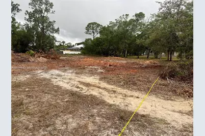 17 Rosevelt Ave, Lehigh Acres, FL 33936 - Photo 2