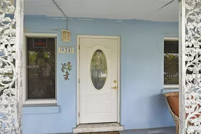 424 SW 7th Ave, Boynton Beach, FL 33435 - Photo 6