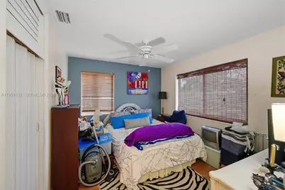 424 SW 7th Ave, Boynton Beach, FL 33435 - Photo 22