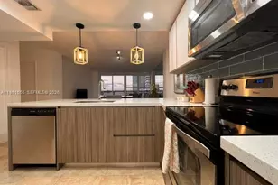 600 NE 36th St, Miami, FL 33137 - Photo 10