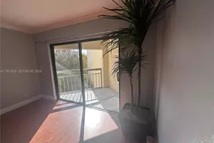 8290 Lake Dr, Doral, FL 33166 - Photo 12