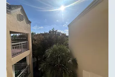 8290 Lake Dr #502, Doral, FL 33166 - Photo 22