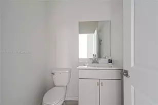 767 SE 18th St, Homestead, FL 33034 - Photo 10