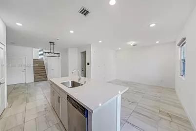 767 SE 18th St, Homestead, FL 33034 - Photo 6