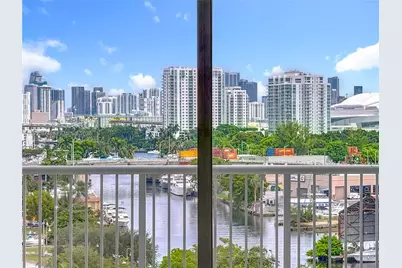 1800 NW 24th Ave #1020, Miami, FL 33125 - Photo 24