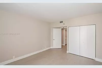520 Brickell Key Dr #A1010, Miami, FL 33131 - Photo 18