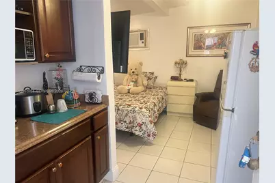 201 SW 51st Ct, Miami, FL 33134 - Photo 32