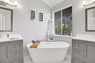 8795 NW 76th Pl, Tamarac, FL 33321 - Photo 24