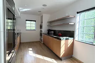 1520 Michigan Ave, Miami Beach, FL 33139 - Photo 4