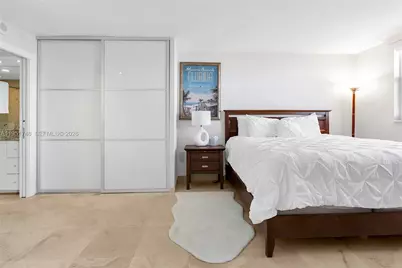 465 Ocean Dr #824, Miami Beach, FL 33139 - Photo 14
