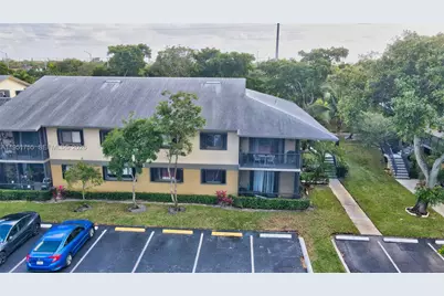 588 Trace Cir #211, Deerfield Beach, FL 33441 - Photo 26