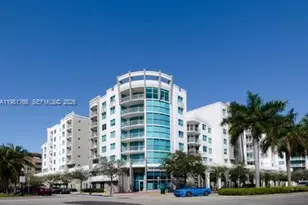 110 Washington Ave, Miami Beach, FL 33139 - Photo 8