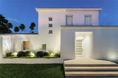 3325 Pine Tree Dr, Miami Beach, FL 33140 - Photo 4
