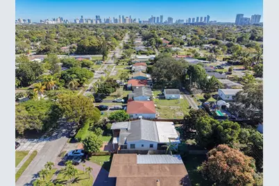 1624 NE 175th St, North Miami Beach, FL 33162 - Photo 30