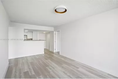 1010 NW 11th St #206, Miami, FL 33136 - Photo 12