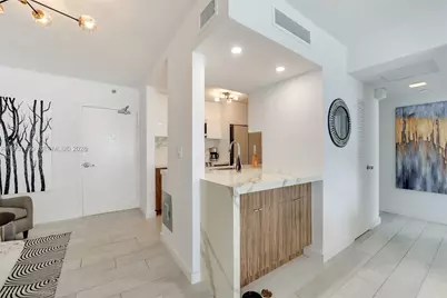 1000 West Ave #727, Miami Beach, FL 33139 - Photo 6