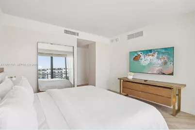 2201 Collins Ave #1511, Miami Beach, FL 33139 - Photo 14