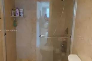 2333 Brickell Ave, Miami, FL 33129 - Photo 14