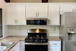 11318 SW 114th Cir Terrace, Miami, FL 33176 - Photo 10