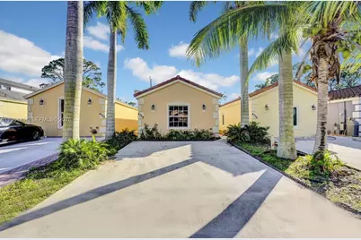 4728 Clemens St, Lake Worth, FL 33463 - Photo 2