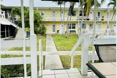 [Address not provided], North Miami, FL 33181 - Photo 6