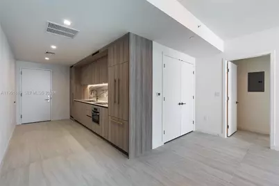 77 SE 5th St #3013, Miami, FL 33131 - Photo 16