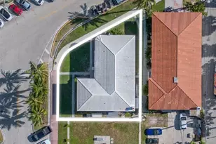 7124 Bay Dr, Miami Beach, FL 33141 - Photo 6