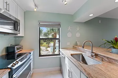 40 NE Plantation Rd #301, Hutchinson Island, FL 34996 - Photo 8
